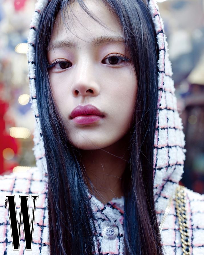 JISOO (BLACKPINK) - W VOLUME 4 (2024) Nolae